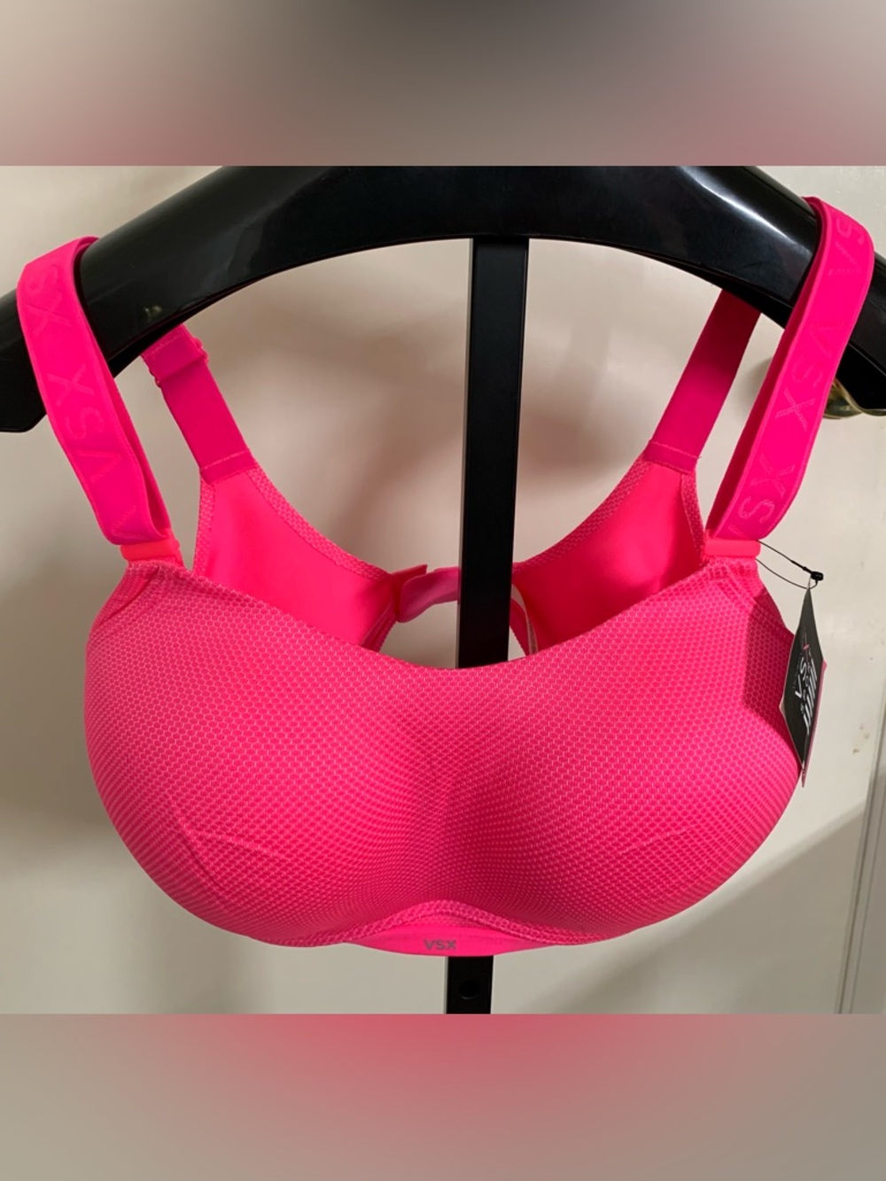 Victoria's Secret Hot Pink Wireless Support Sports Bra